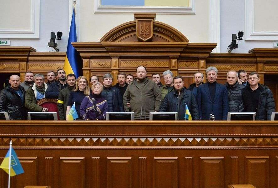 Щойно, 20 лютого вони ухвалили закон. Як нам після цього жити? Вони взагалі збожеволіли?