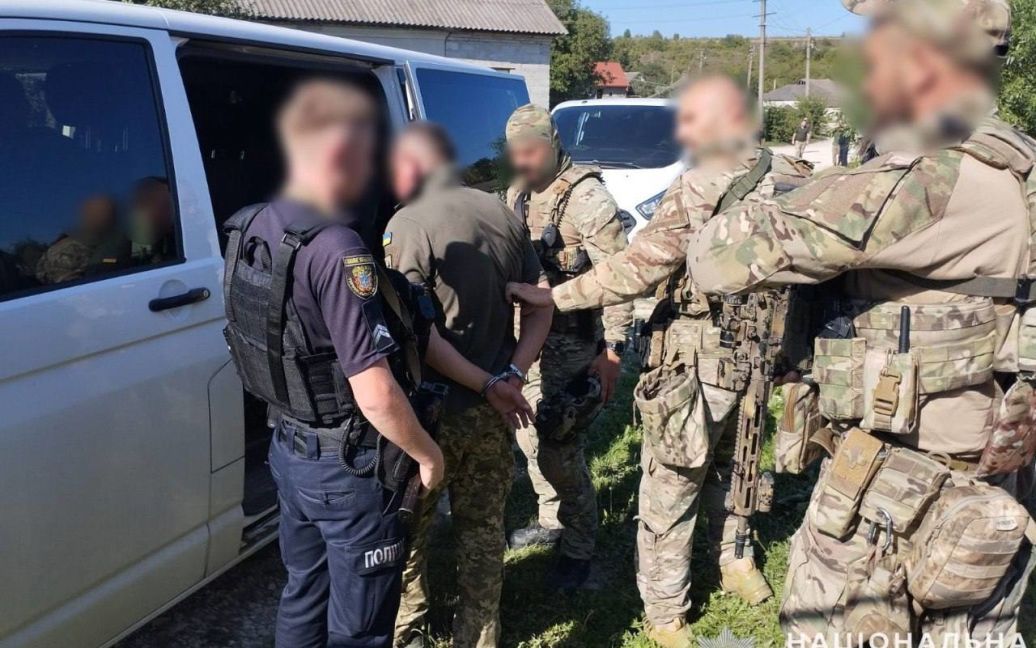 На Тернопільщині чоловік відкрив стрілянину по людях: є загиблі