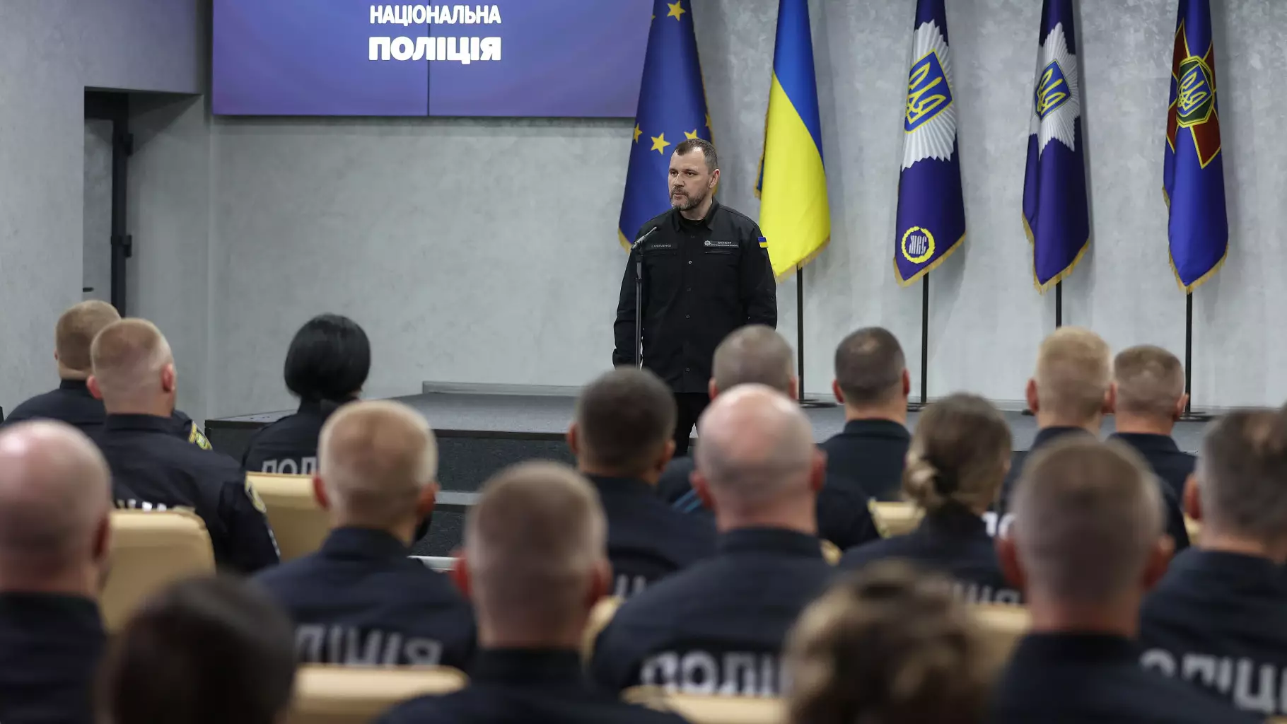 Вручення державних нагород Ігор Клименко вручив державні нагороди та відомчі відзнаки слідчим Національної поліції